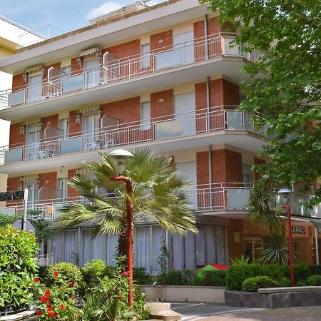Hotel Arno Misano Adriatico Exterior photo
