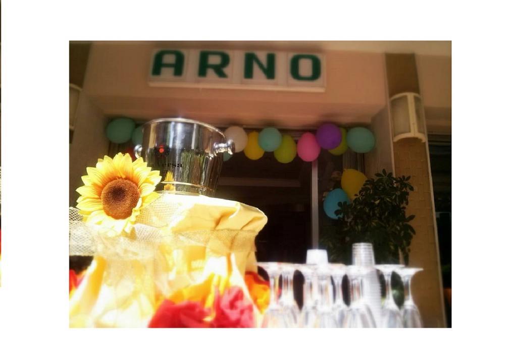 Hotel Arno Misano Adriatico Exterior photo