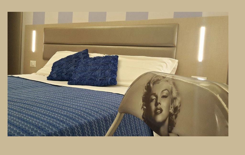 Hotel Arno Misano Adriatico Exterior photo